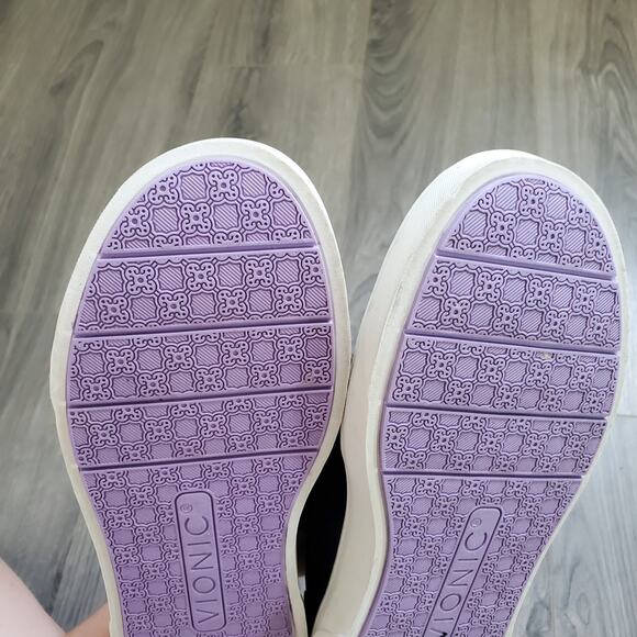 Vionic Slip On Sneaker 8 Kimmie Black Leather Perforated Casual Orthotic Classic - Picture 10 of 13